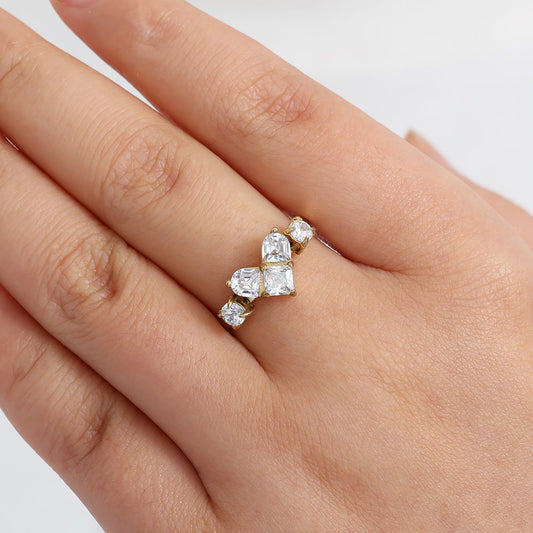 Diamond heart ring