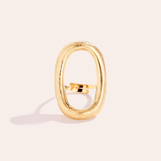Big oval ring